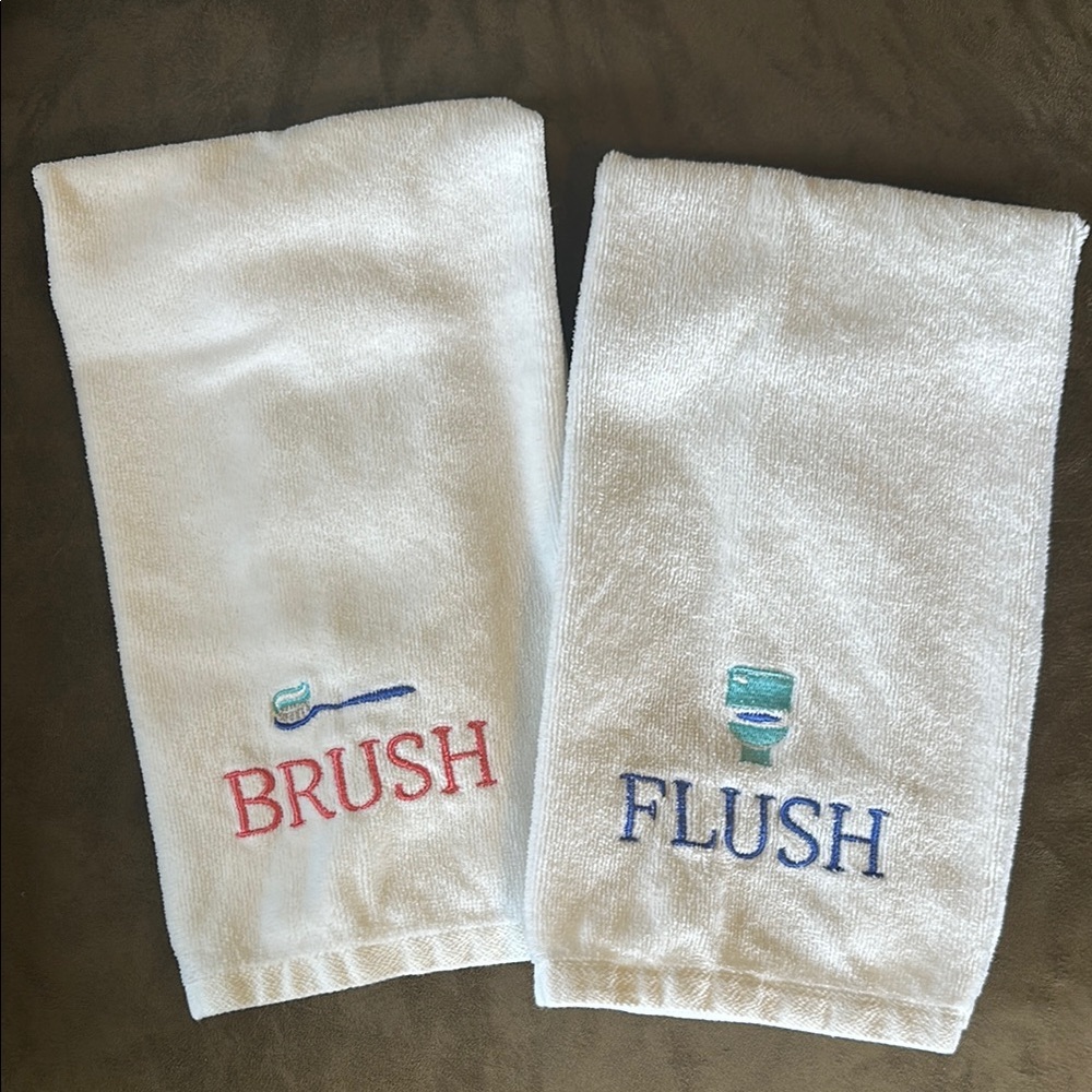 ☘️Sonoma Bath Hand Towels with Embroidered Designs